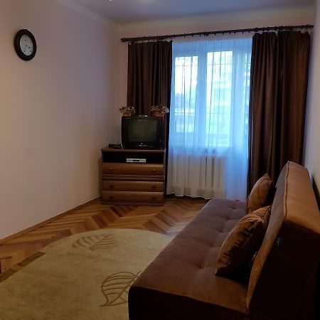 קייב Apartment Gospitalna Street 2 מראה חיצוני תמונה